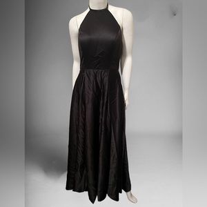Vnaix Black Halter Top Wedding Dress